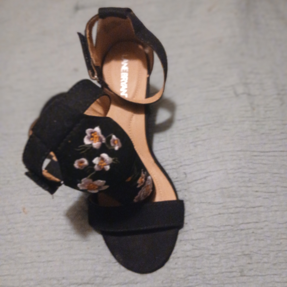 Lane Bryant Black Floral Embroidered Sandals